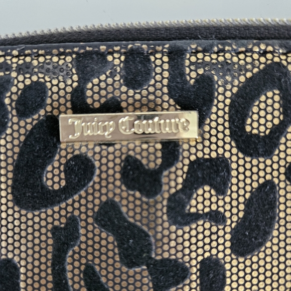 Juicy Couture Gold Metallic & Black Animal Print Wristlet - Picture 2 of 7